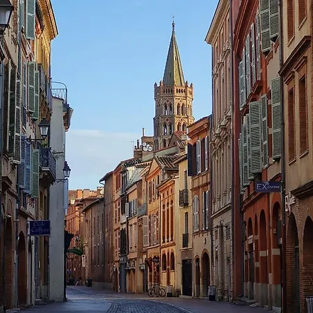Apartment Charming In The Heart Of